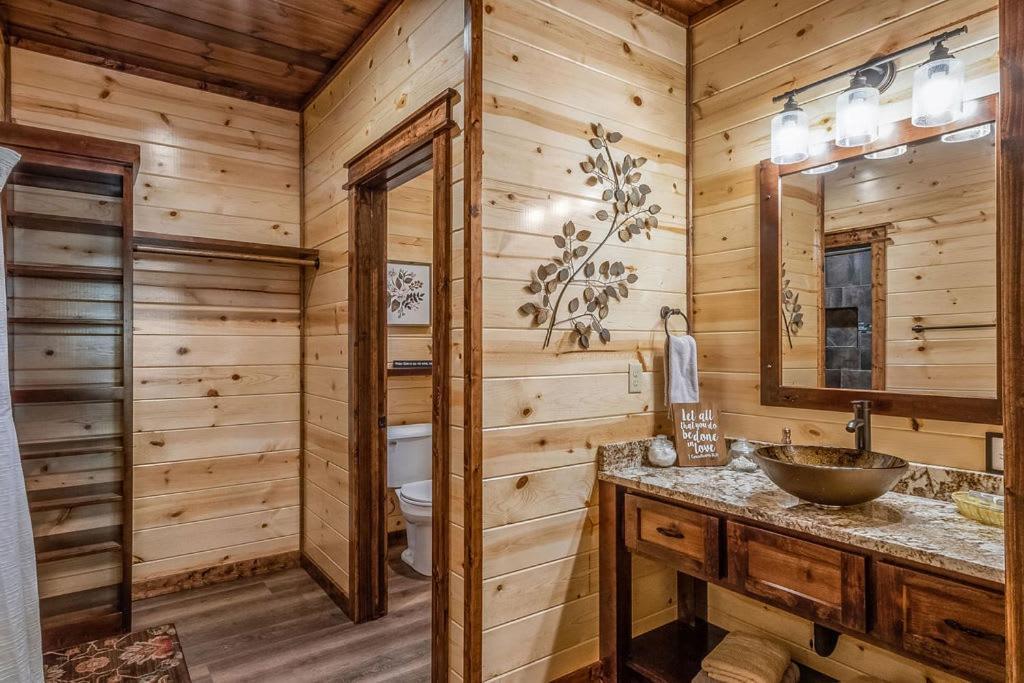 Large Luxury 2Br Cabin W Hot Tub Double Trouble Was Designed For Fun Comfort And Memories Minutes From Buzzling Hochatown And Beautiful Beaver Bend State Park Broken Bow Ngoại thất bức ảnh