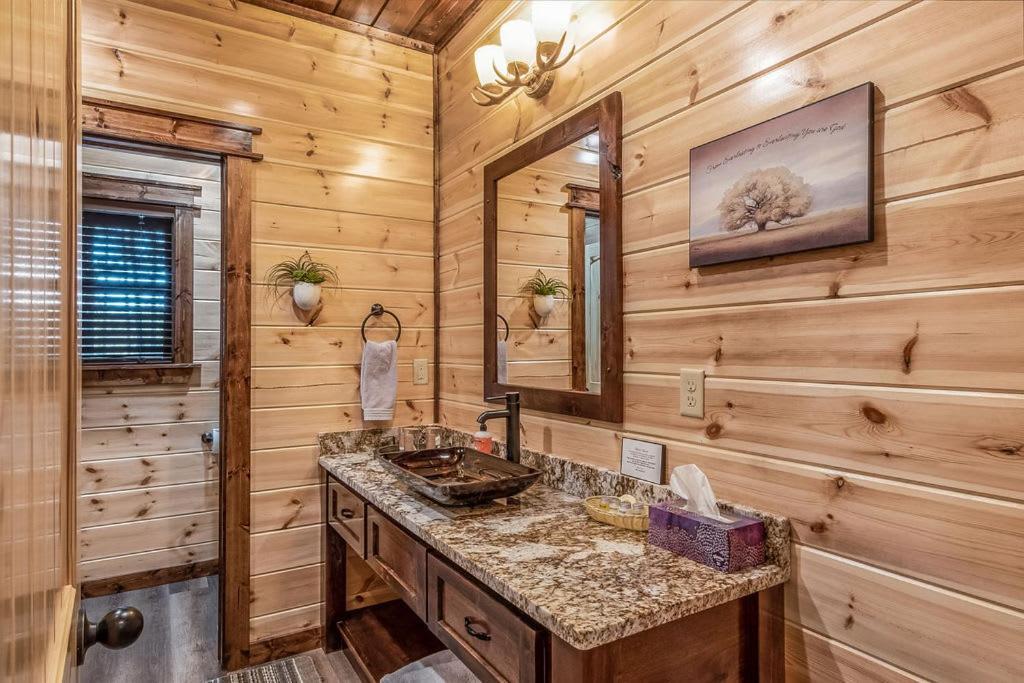 Large Luxury 2Br Cabin W Hot Tub Double Trouble Was Designed For Fun Comfort And Memories Minutes From Buzzling Hochatown And Beautiful Beaver Bend State Park Broken Bow Ngoại thất bức ảnh