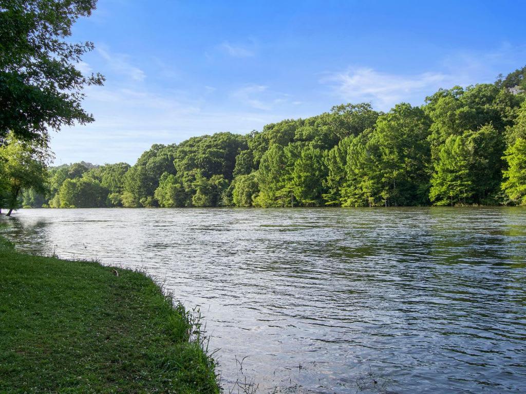 Large Luxury 2Br Cabin W Hot Tub Double Trouble Was Designed For Fun Comfort And Memories Minutes From Buzzling Hochatown And Beautiful Beaver Bend State Park Broken Bow Ngoại thất bức ảnh