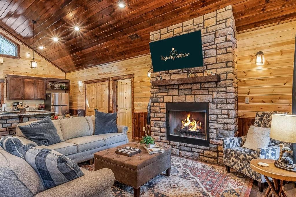 Large Luxury 2Br Cabin W Hot Tub Double Trouble Was Designed For Fun Comfort And Memories Minutes From Buzzling Hochatown And Beautiful Beaver Bend State Park Broken Bow Ngoại thất bức ảnh