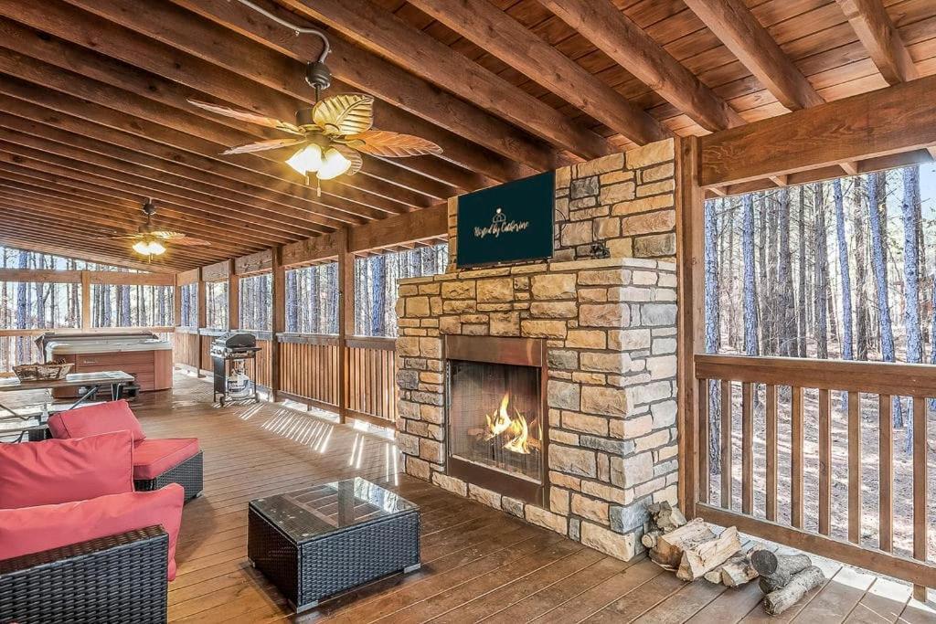 Large Luxury 2Br Cabin W Hot Tub Double Trouble Was Designed For Fun Comfort And Memories Minutes From Buzzling Hochatown And Beautiful Beaver Bend State Park Broken Bow Ngoại thất bức ảnh